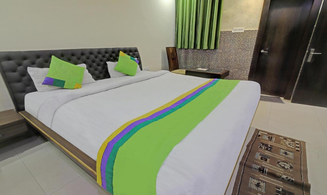 Treebo Archie Regency Hotel Ráncsí Kültér fotó